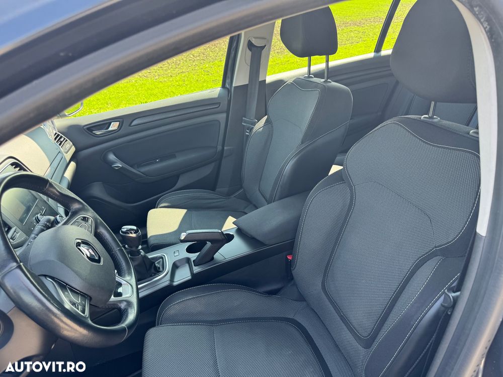 Renault Megane Blue dCi 116 Life - 10