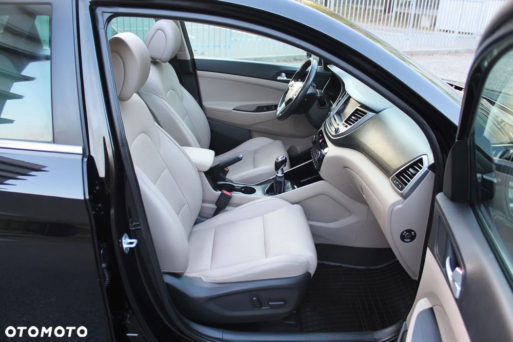 Hyundai Tucson 1.6 T-GDI GO 2WD - 17