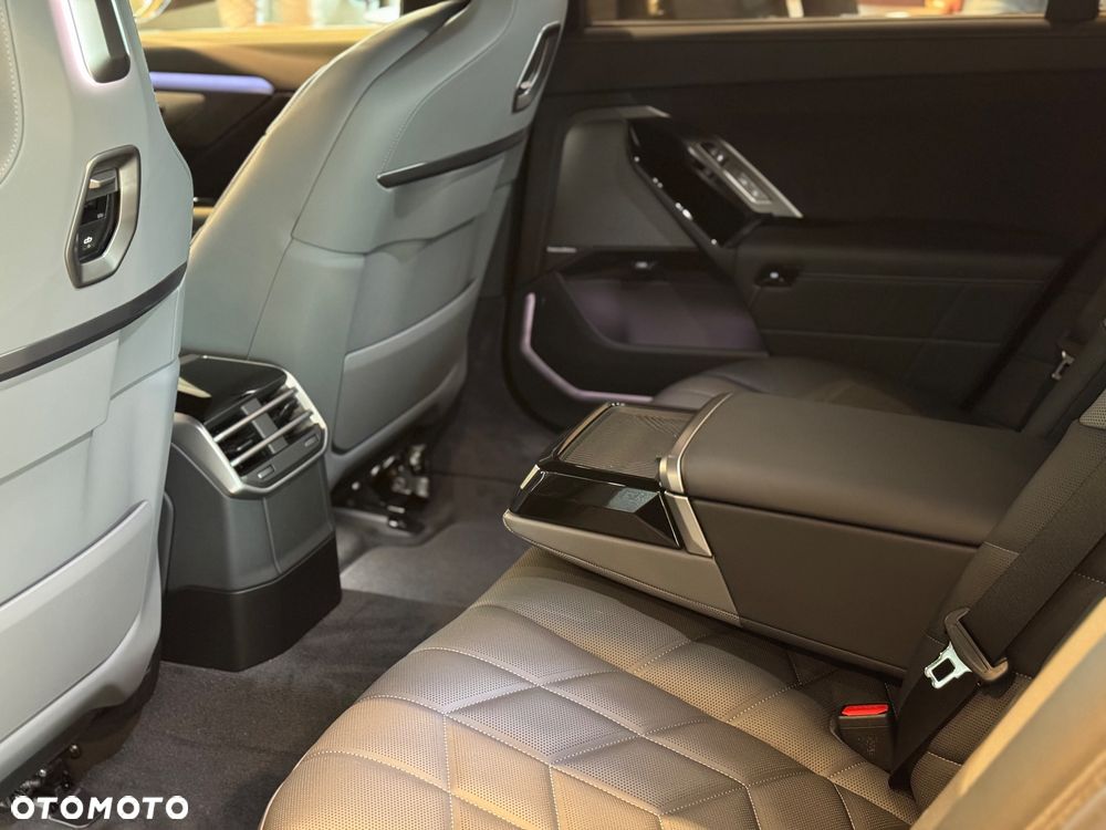 BMW Seria 7 740 xDrive mHEV sport - 16