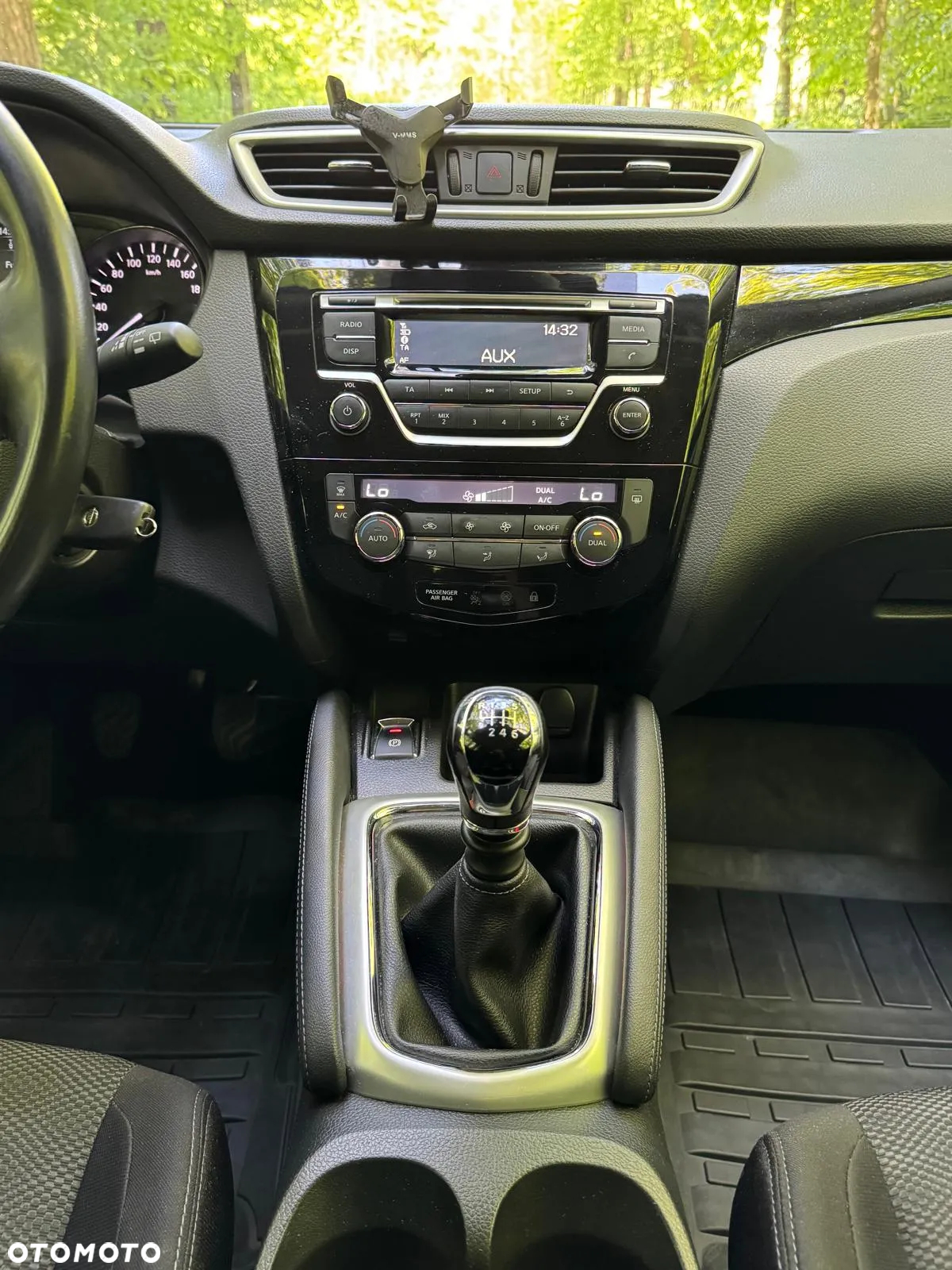 Nissan Qashqai 1.6 DIG-T N-Connecta - 24
