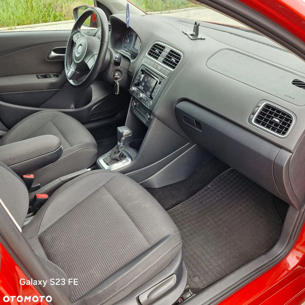 Volkswagen Polo 1.4 16V Highline DSG - 11