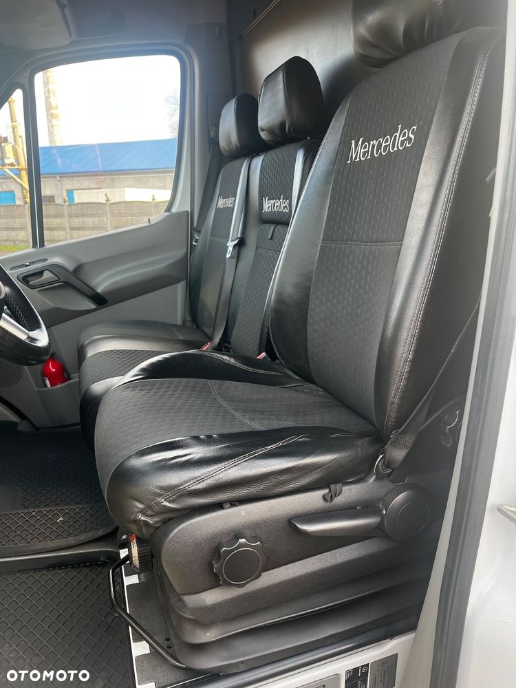 Mercedes-Benz Sprinter - 19
