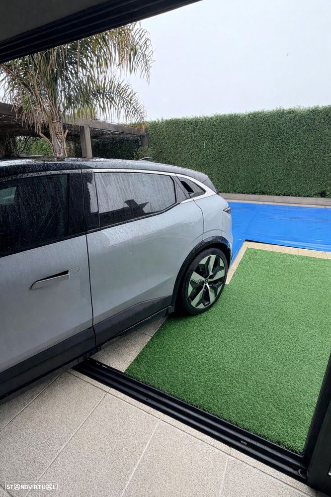 Renault Mégane E-Tech - 12