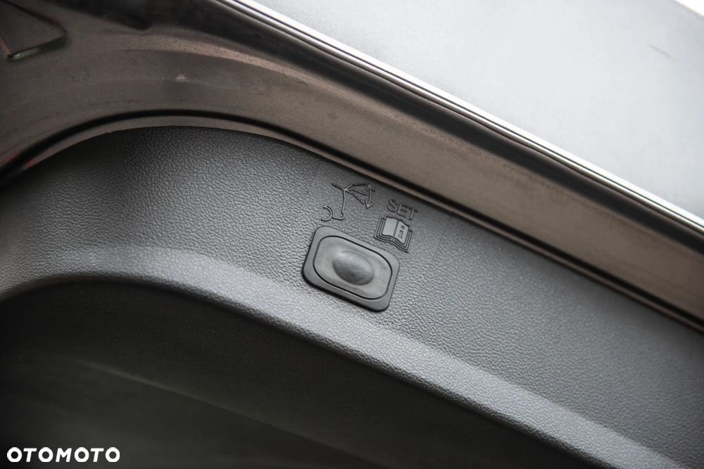 Ford Kuga 2.0 TDCi 4x4 Titanium - 15