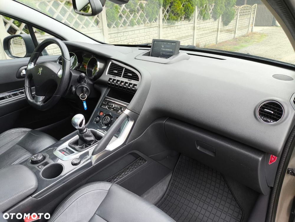 Peugeot 3008 HDi 150 Allure - 18