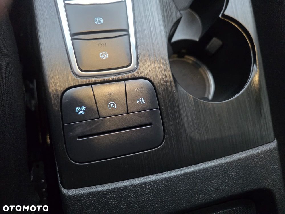 Ford Kuga 1.5 EcoBlue TITANIUM - 23