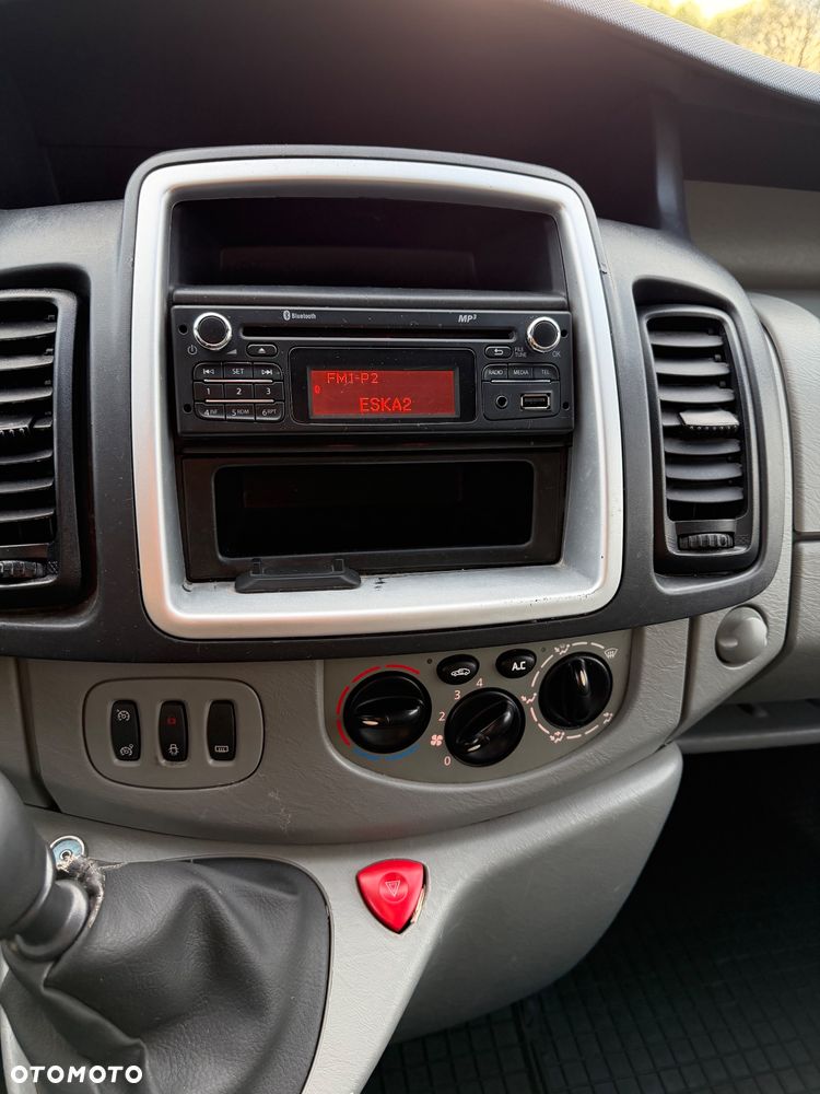 Opel VIVARO / 2.0 dCi / L2H1 / Klima / TRAFIC / 2x drzwi odsuwane - 19