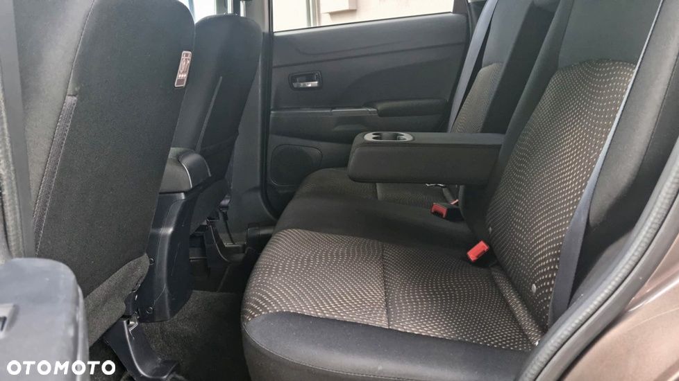 Mitsubishi ASX 1.8 DI-D 2WD Diamant Edition - 17