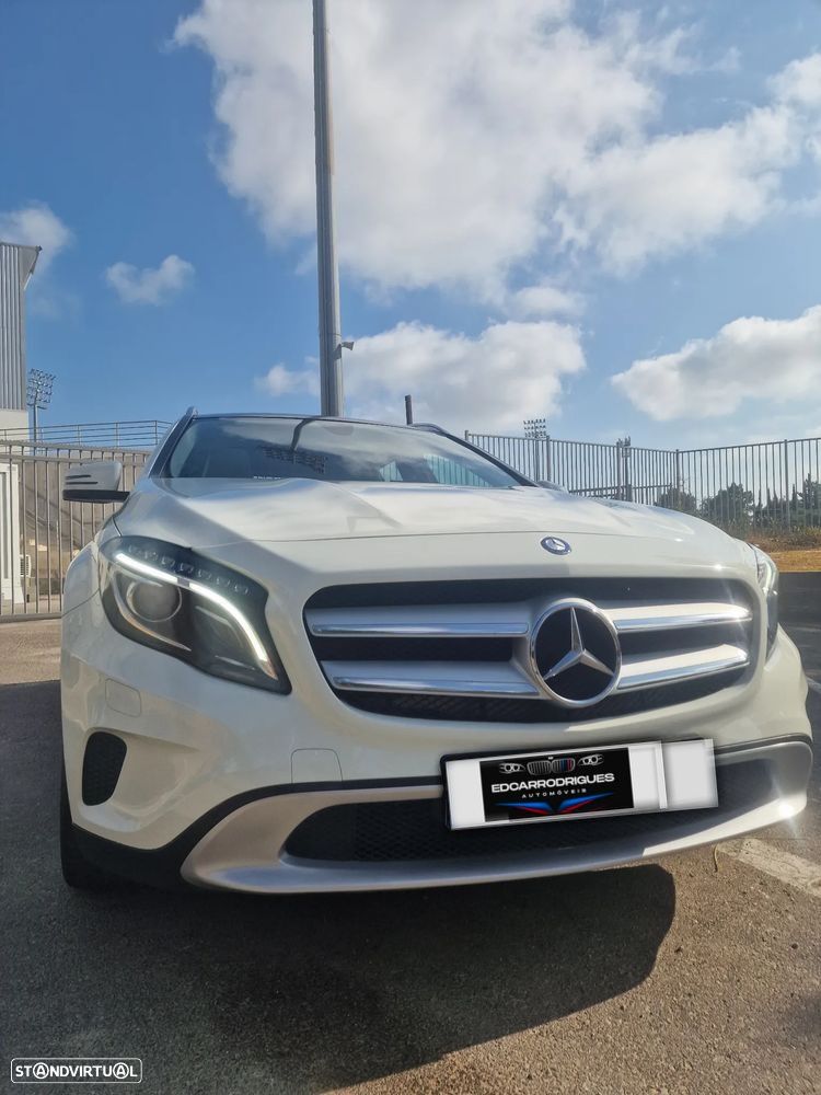 Mercedes-Benz GLA 220 d Urban - 3