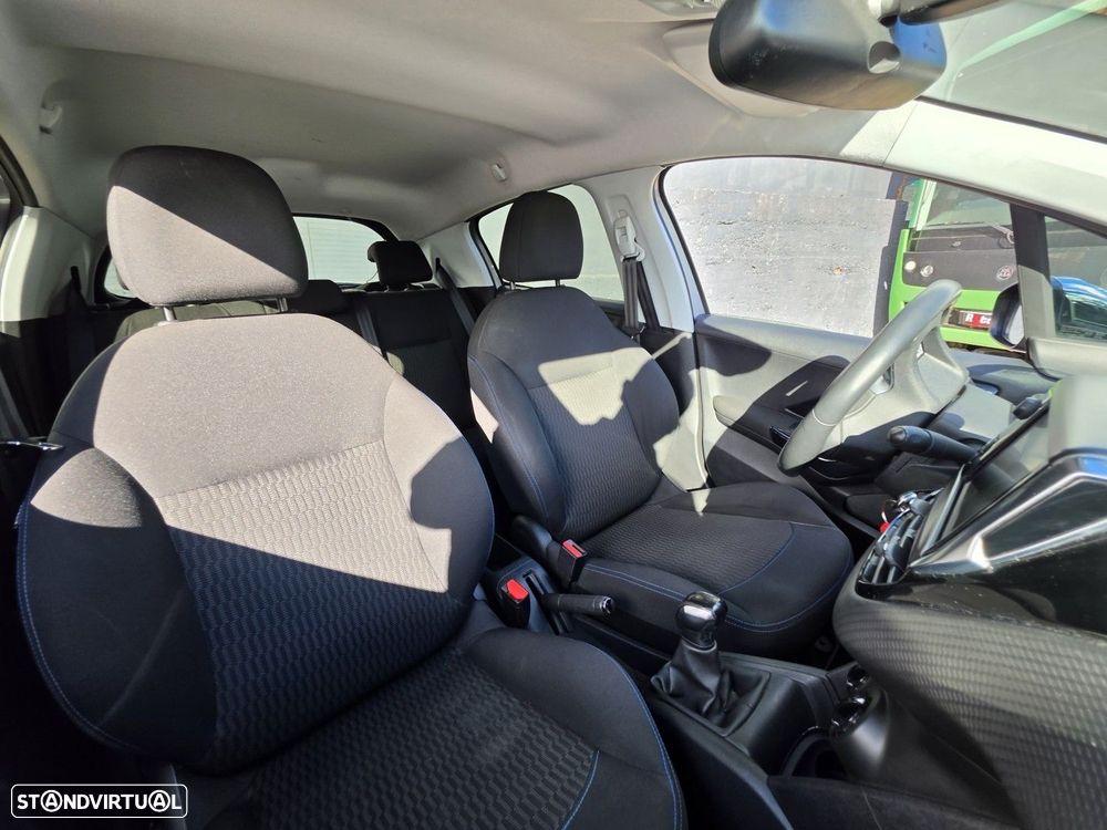 Peugeot 208 1.2 PureTech Signature - 7