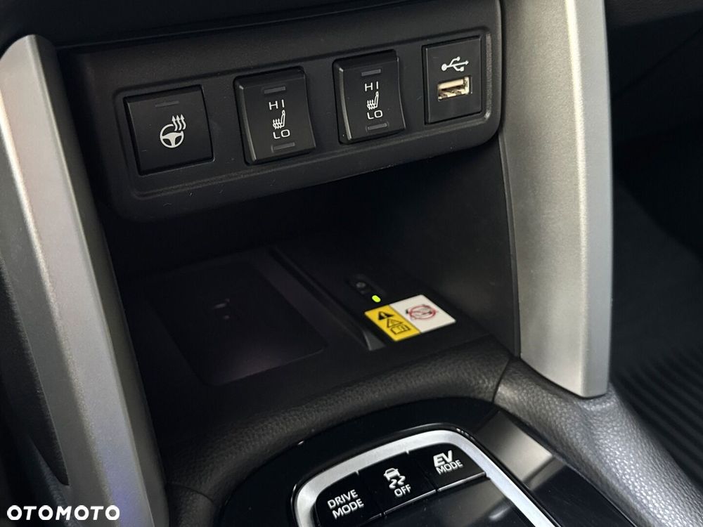 Toyota Corolla Cross 2.0 Hybrid Executive - 26