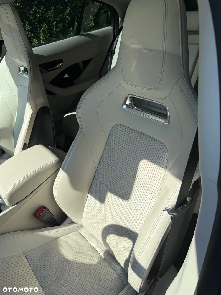 Jaguar I-Pace EV400 AWD HSE - 9