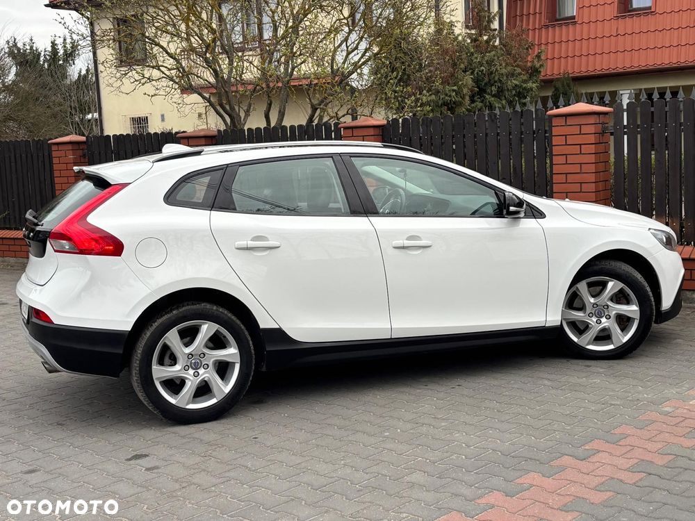 Volvo V40 D3 Ocean Race - 8