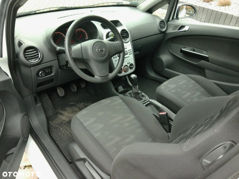 Opel Corsa - 13