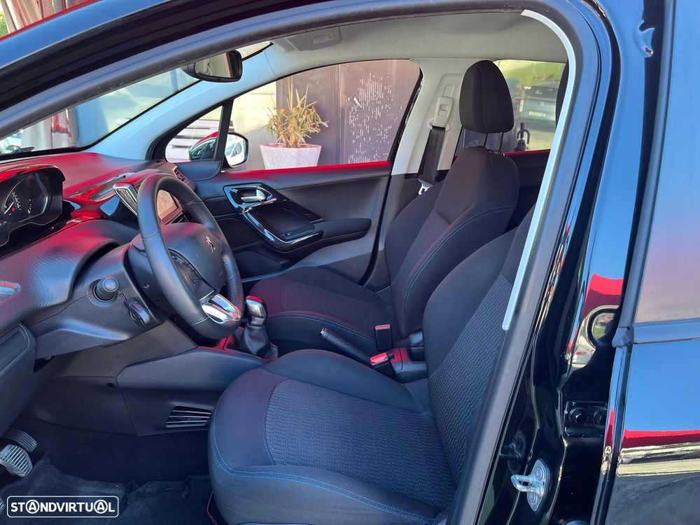 Peugeot 208 1.2 PureTech Active - 11