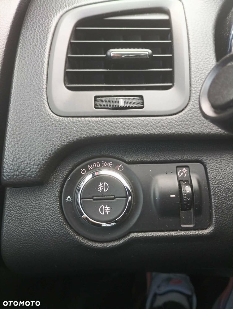 Opel Insignia 2.0 CDTI - 16