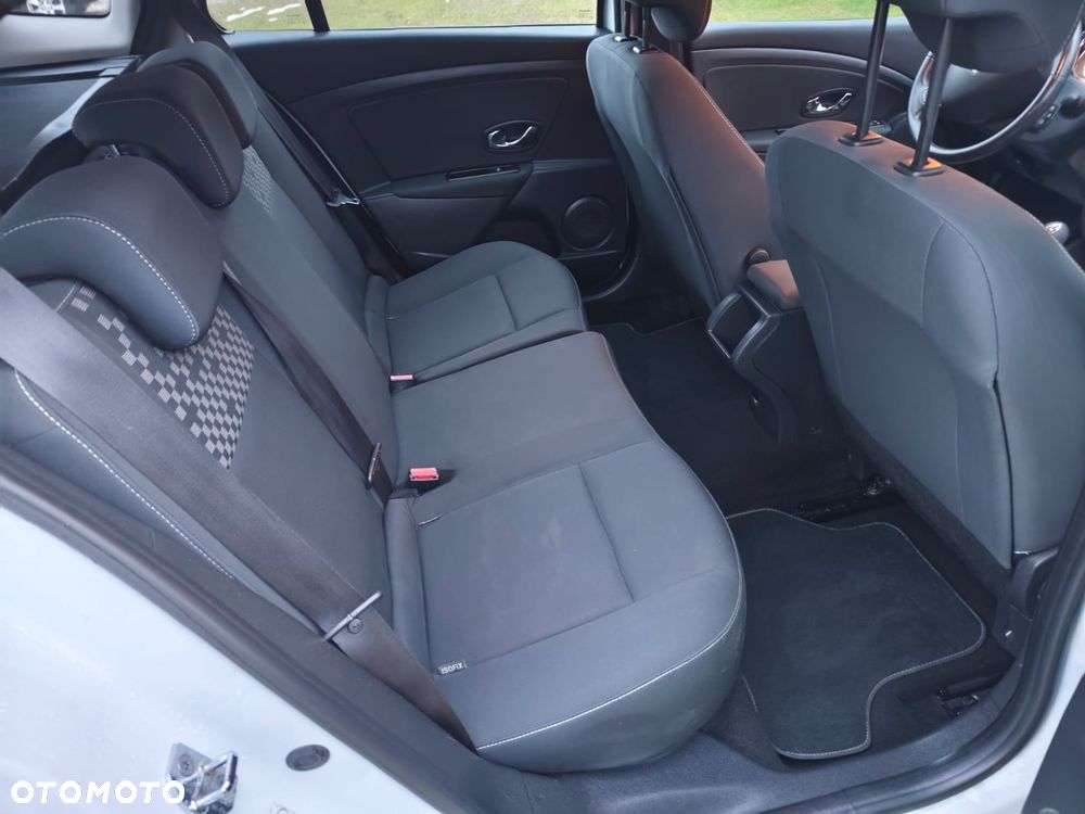 Renault Megane ENERGY TCe 115 Start & Stop Bose Edition - 16