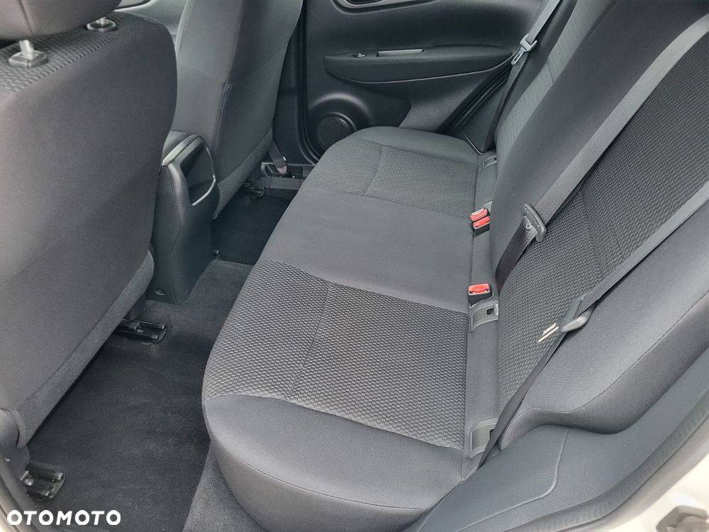 Nissan Qashqai 1.2 DIG-T N-Connecta EU6 - 11