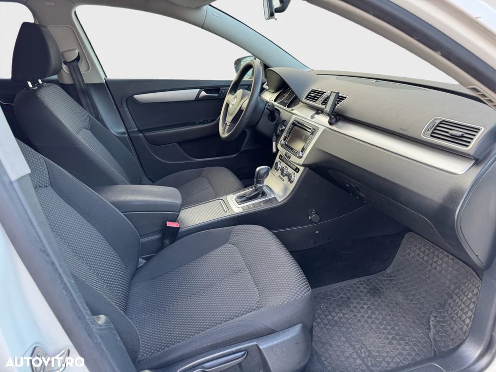 Volkswagen Passat Variant 2.0 TDI BlueMotion Technology DSG Comfortline - 9