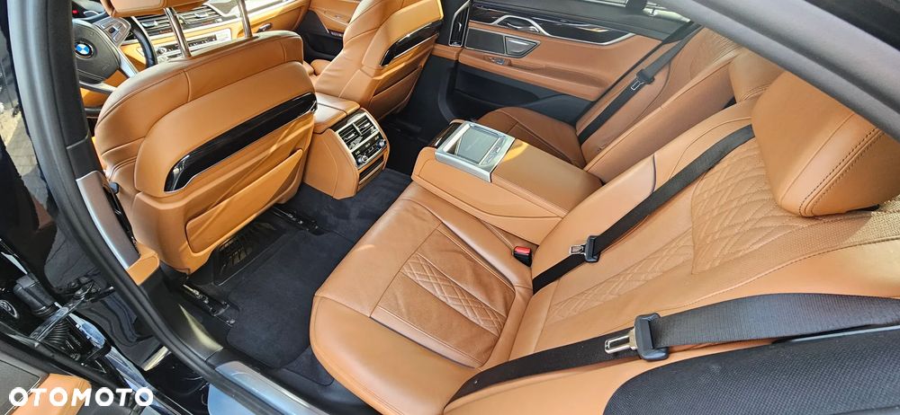 BMW Seria 7 750d xDrive - 15