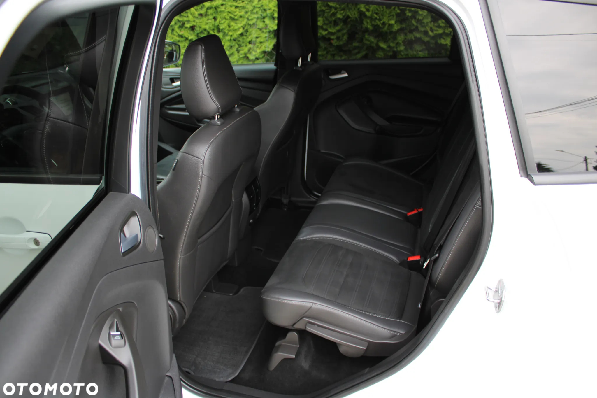 Ford Kuga 2.0 TDCi AWD ST-Line - 7