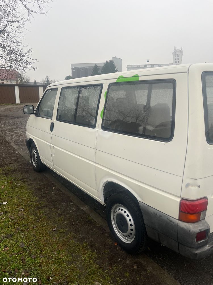 Volkswagen Caravelle Basis / CL - 12
