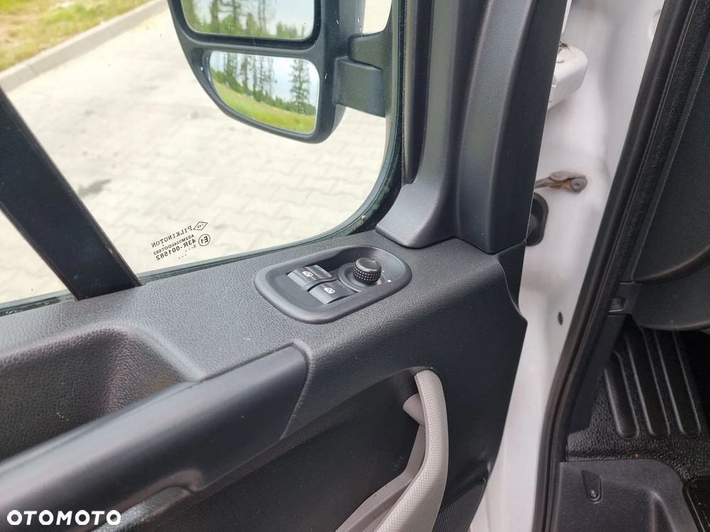 Opel Movano - 12