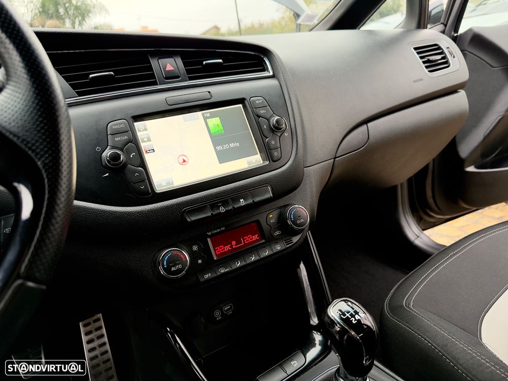 Kia Ceed SW 1.6 CRDi GT Line - 41