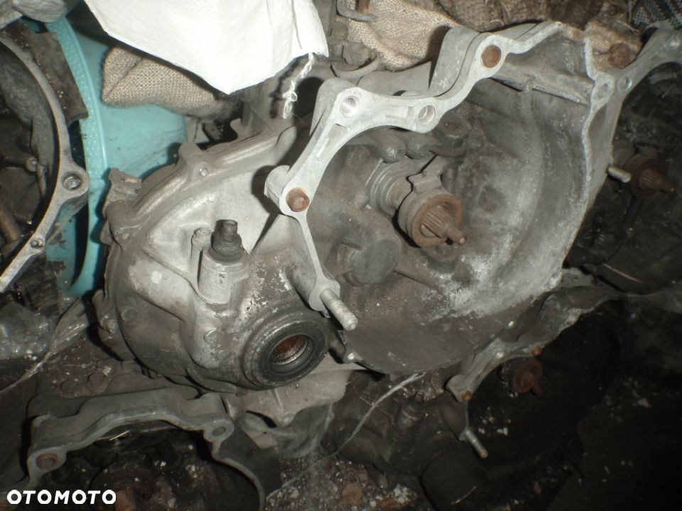 wybierak ze skrzyni biegów wybierak  łapa łożyska daewoo matiz 800 posiadam wszystkie części do tego modelu - 6