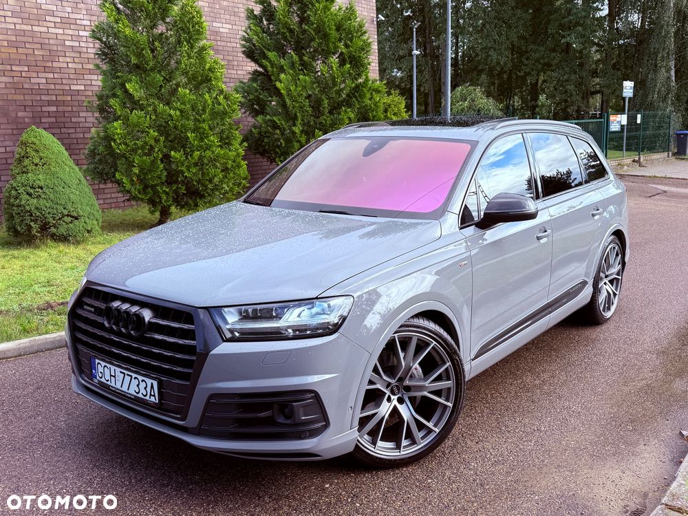 Audi Q7 - 1