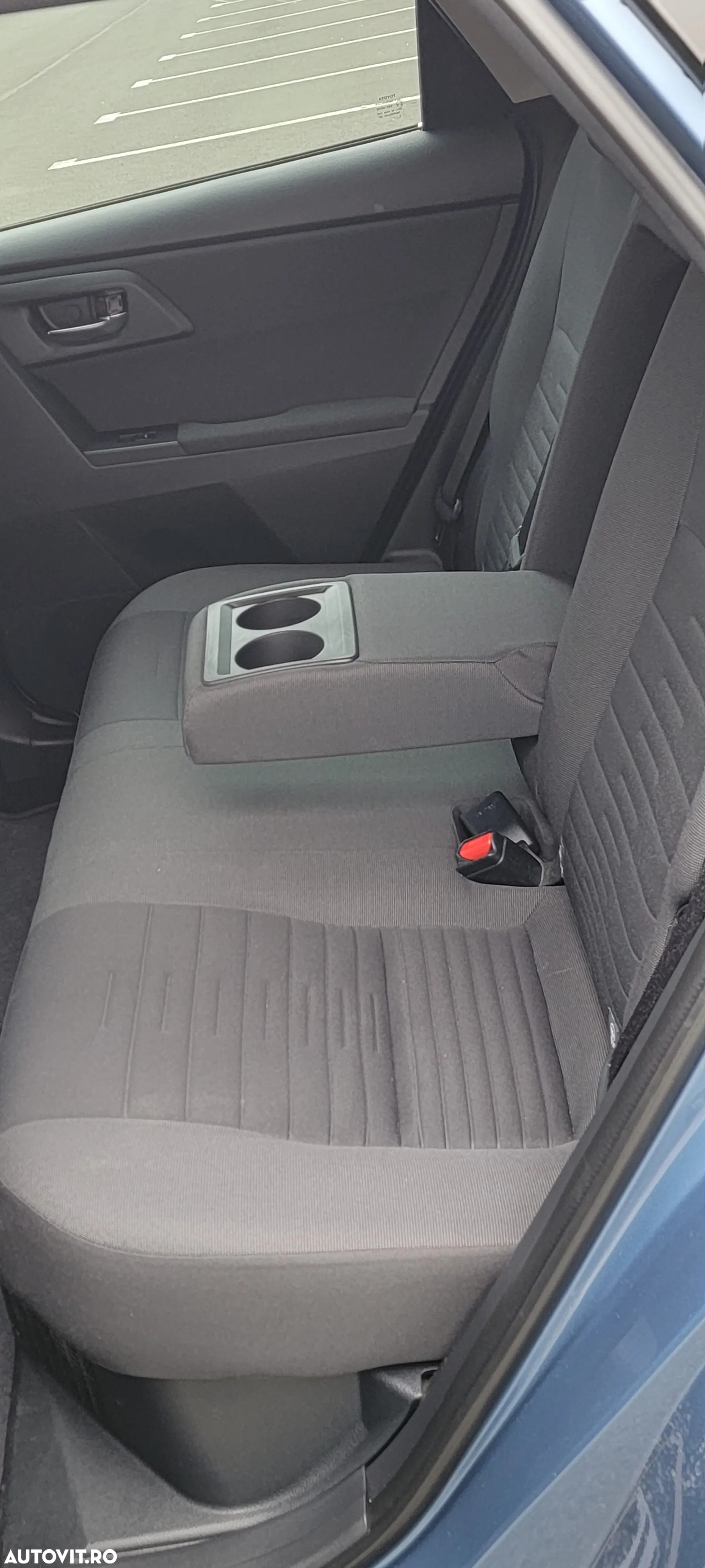 Toyota Auris 1.8 L VVT-i HSD Luna - 13