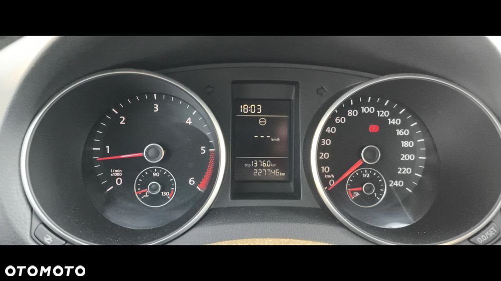 Volkswagen Golf - 26