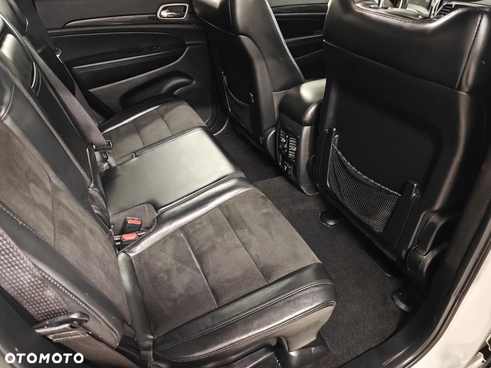 Jeep Grand Cherokee - 18