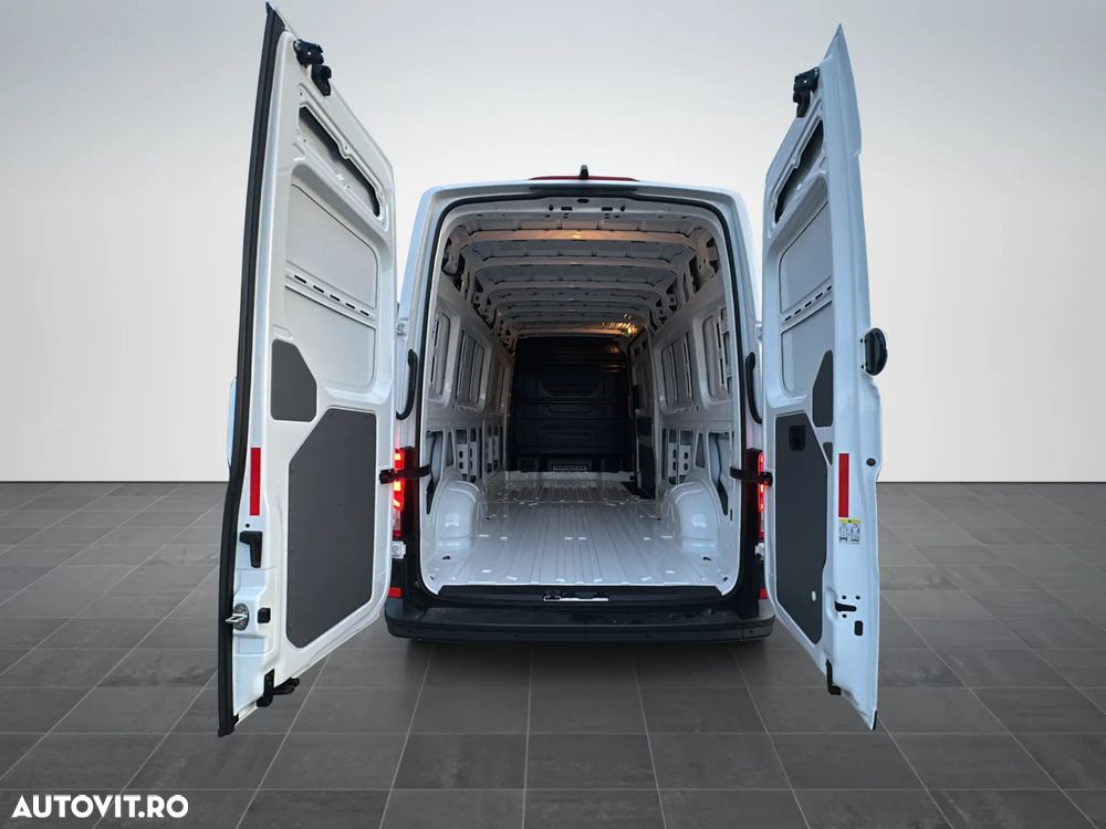 Volkswagen Crafter - 13