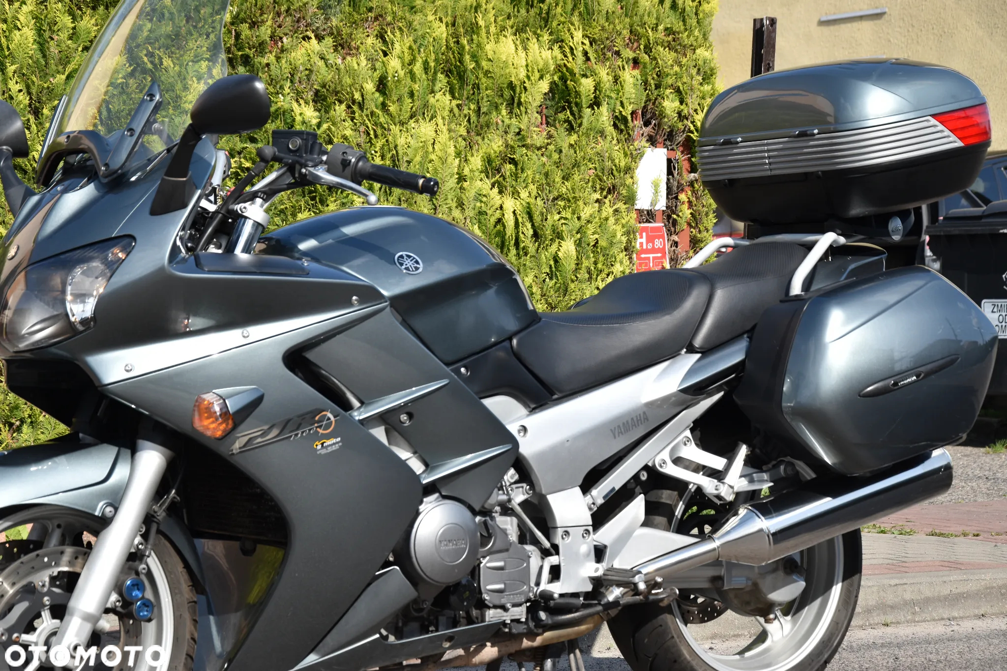 Yamaha FJR - 2