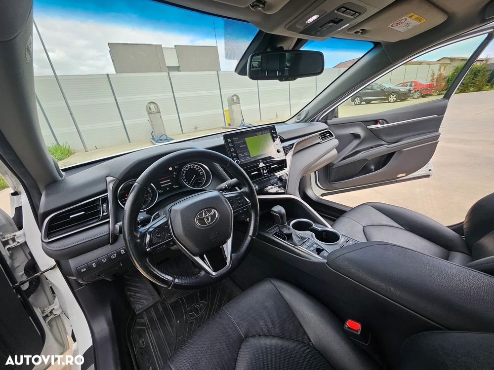 Toyota Camry 2.5 Exclusive - 10