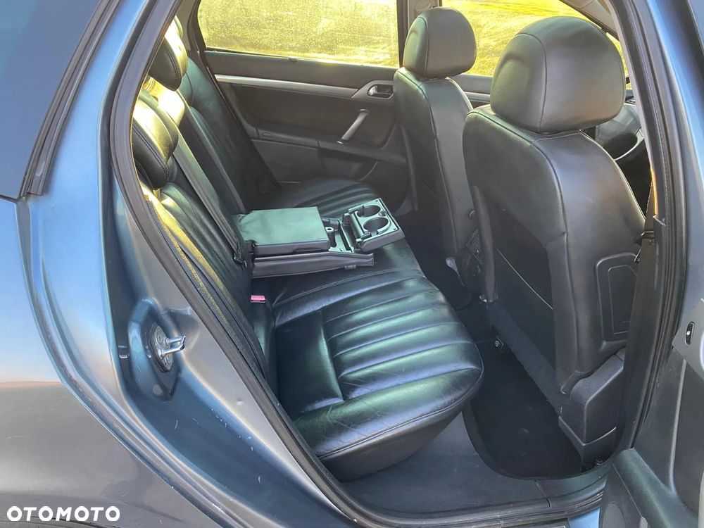 Peugeot 407 - 14