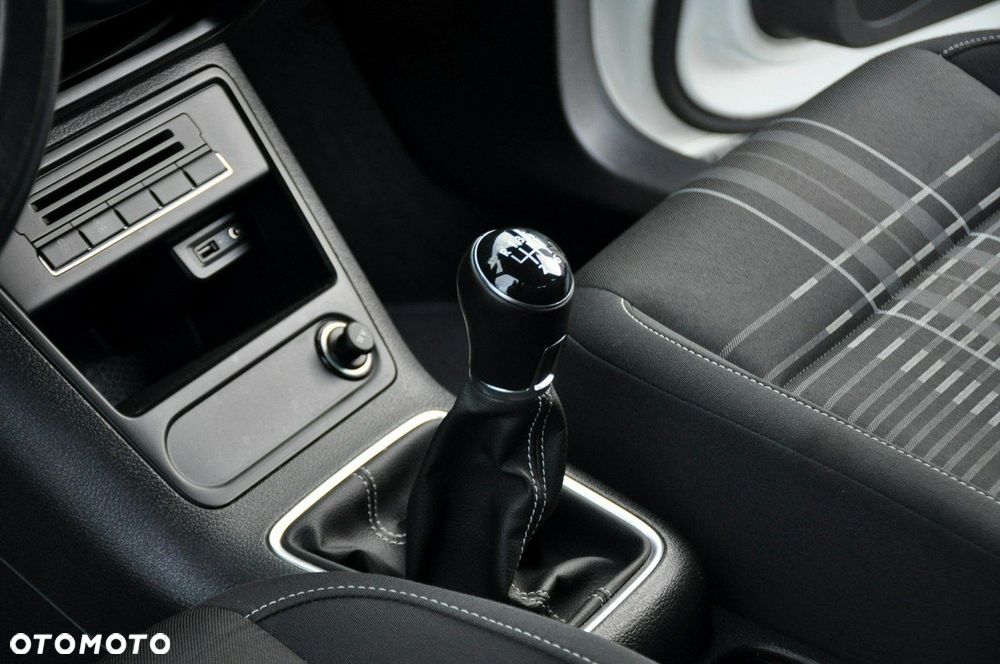 Volkswagen Tiguan - 36