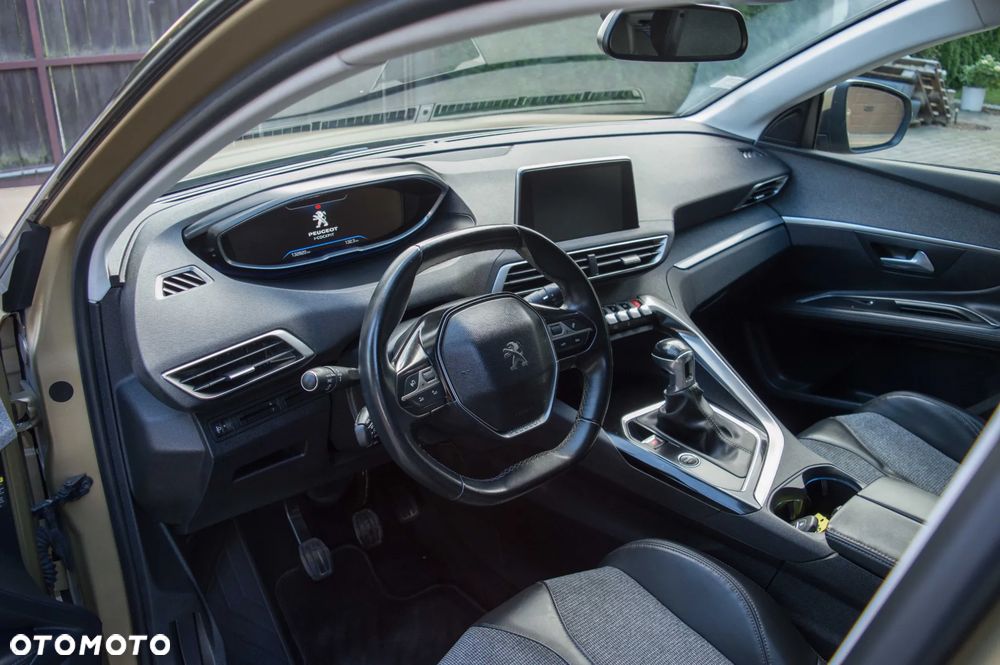 Peugeot 3008 2.0 HDi Allure - 13