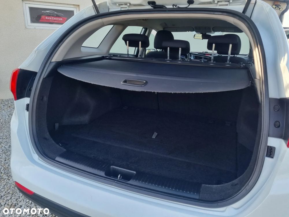 Kia Ceed 1.6 CRDi 128 SW Vision - 16
