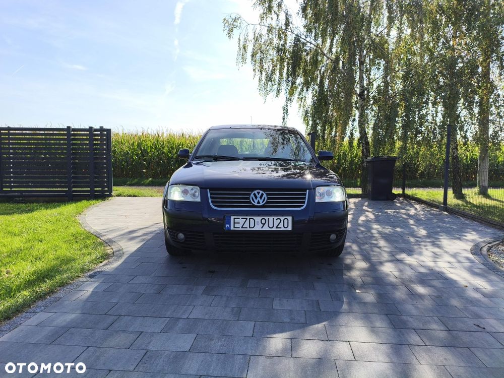 Volkswagen Passat - 2