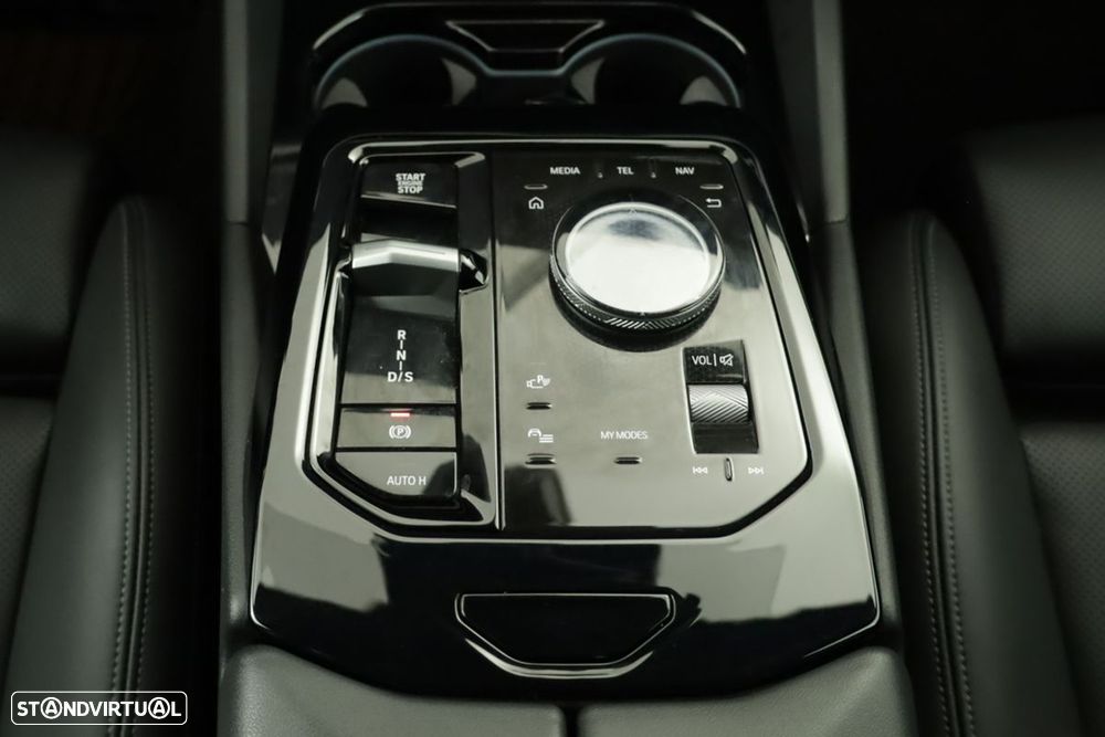 BMW 520 d Pack Desportivo M - 14