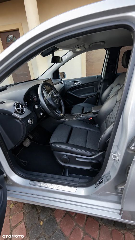 Mercedes-Benz Klasa B 200 7G-DCT Urban - 7