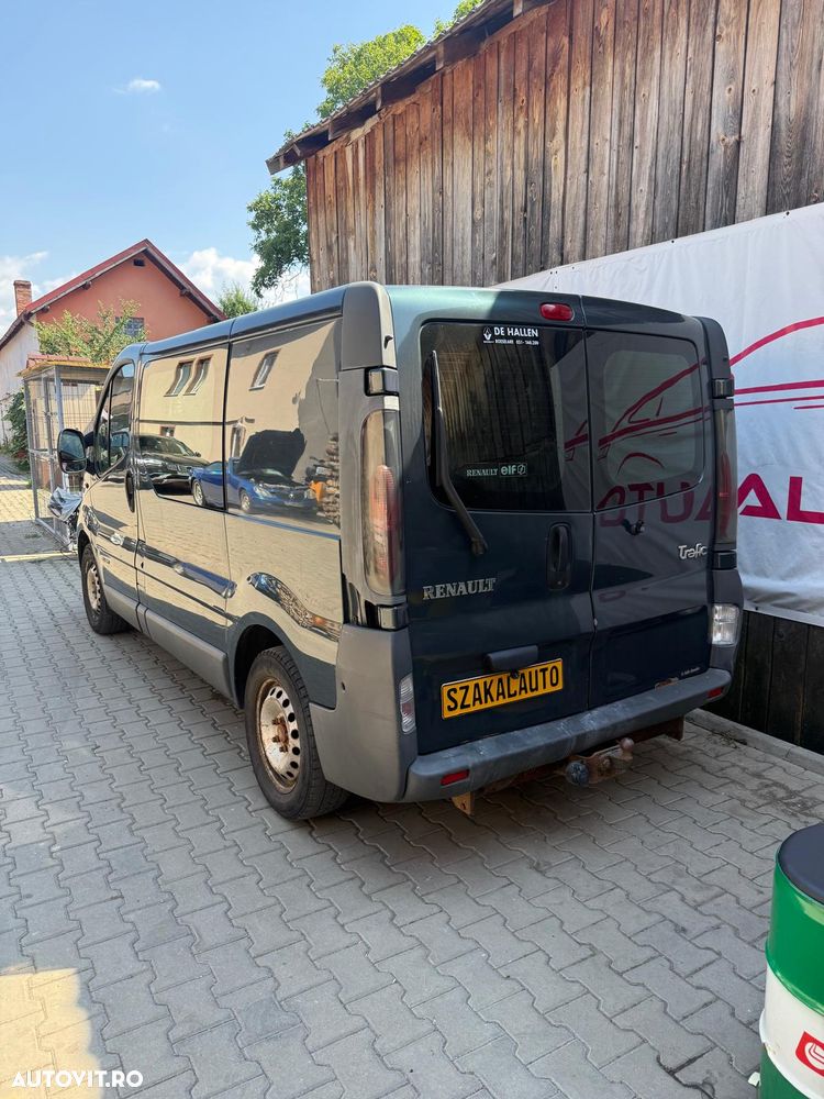 Renault Trafic - 13