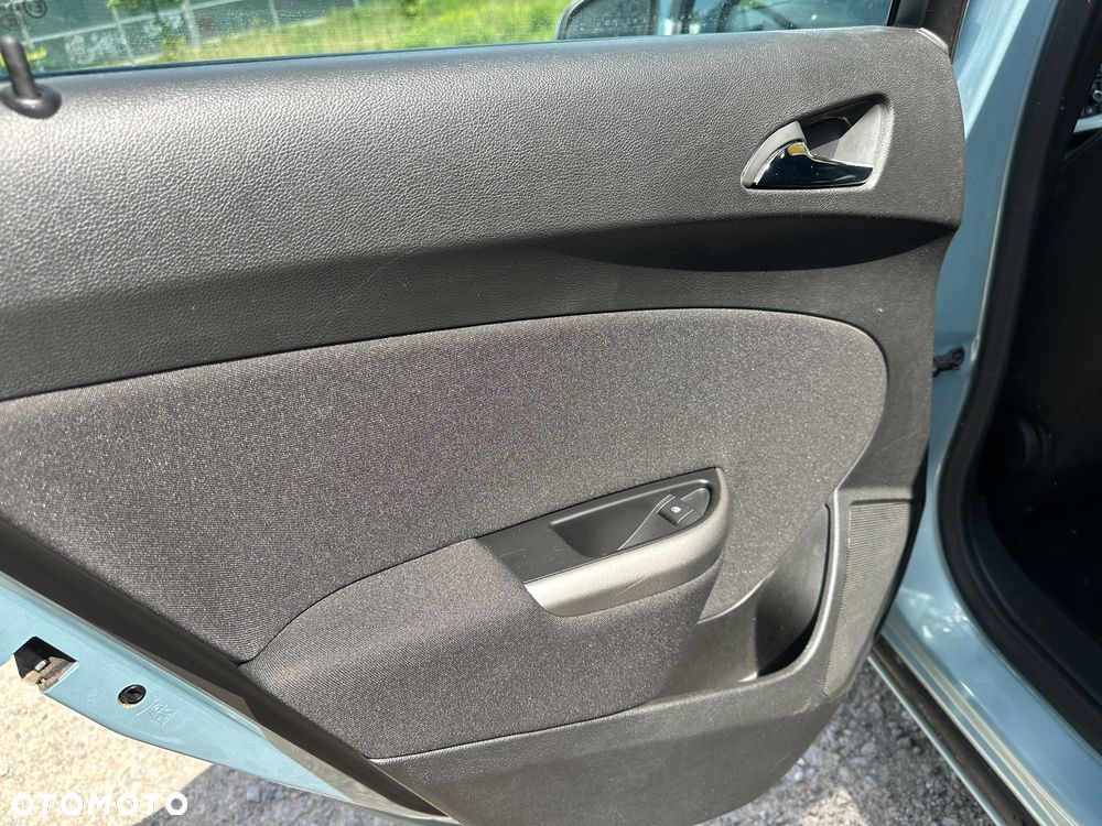 Opel Astra 1.6 Turbo Edition - 25
