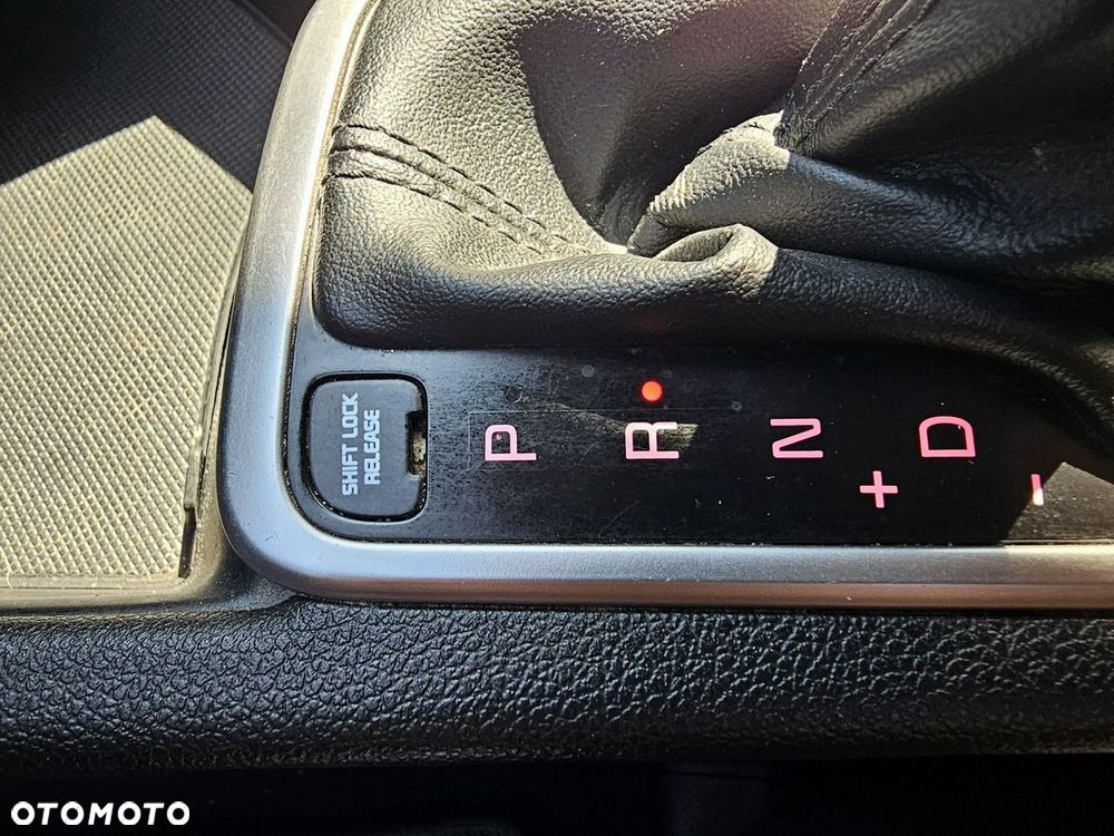 Kia Sportage 2.0 CRDI Business Line 4WD - 32