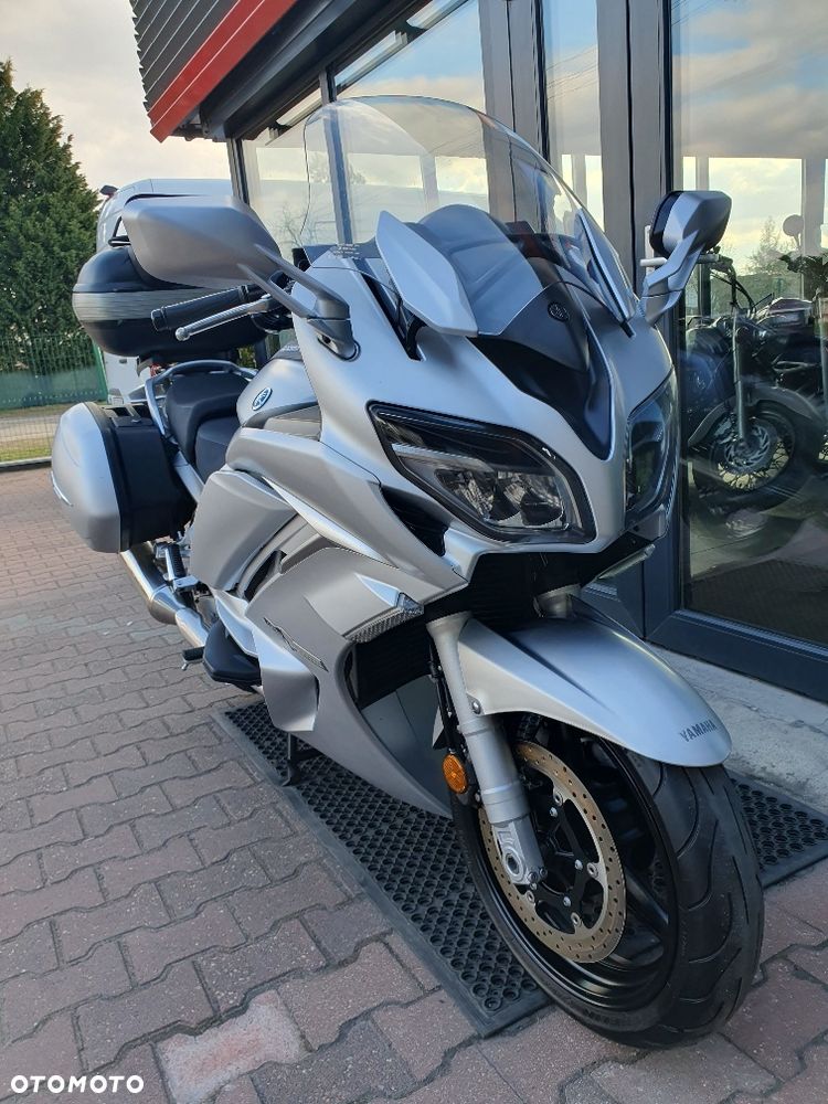 Yamaha FJR - 24