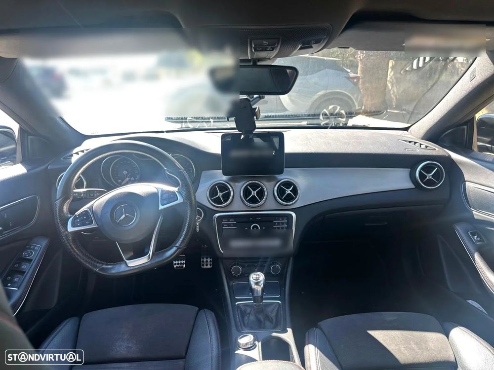 Mercedes-Benz CLA 180 - 8