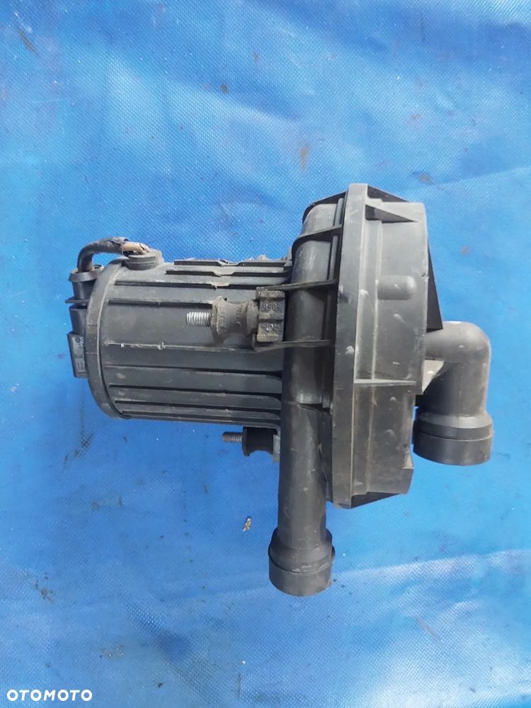 Pompa powietrza wtórnego 06A 959 253 B recyrkulacji EGR PIERBURG ORYGINAŁ AUDI A3 A4 B5 B6 B7 A8 A6 C5 C6 Seat Altea Alhambra Ibiza Leon Toledo Skoda Fabia Octavia Superb Volkswagen Caddy Golf 5 6 New Beetle Passat B5 B6 B7 Polo Sharan Touareg Touran Transporter 1.6 1.8 1.8T 2.0 2.4 2.8 3.0 BENZYNA 06A959253B - 3