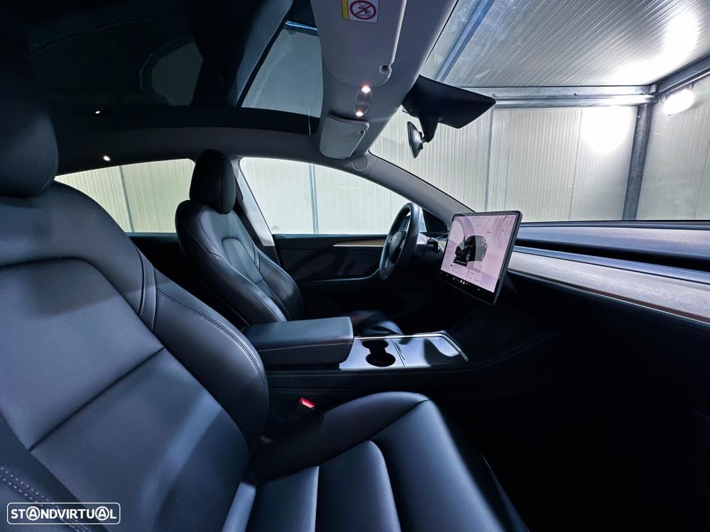 Tesla Model Y Standard - 31
